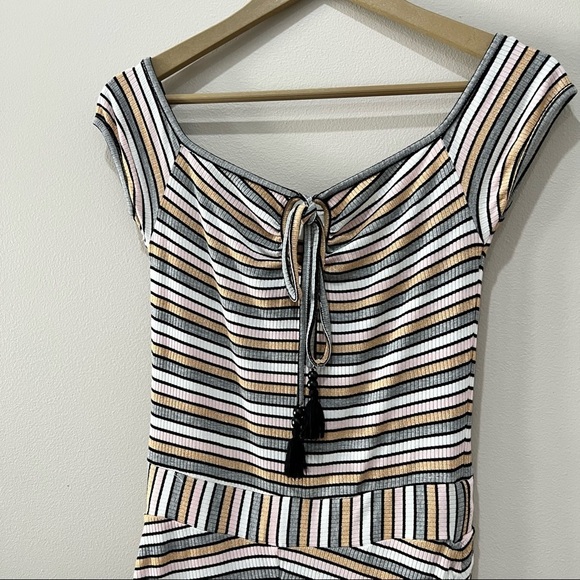 The Jetset Diaries TJD Roller Girl Romper Jumpsuit in size XS - Picture 6 of 13